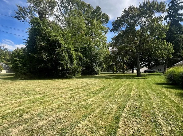 Lake Shore Blvd, Eastlake, OH 44095