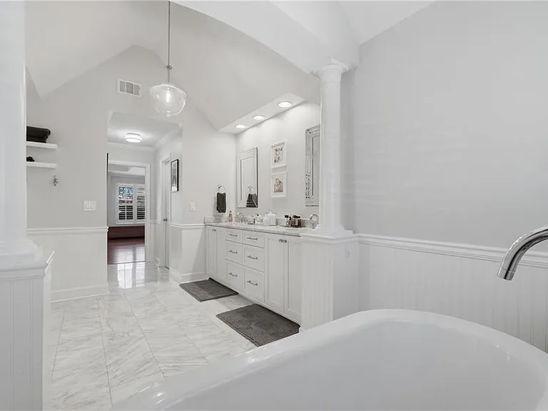 1737 Kinsmon Cv — Photo 44