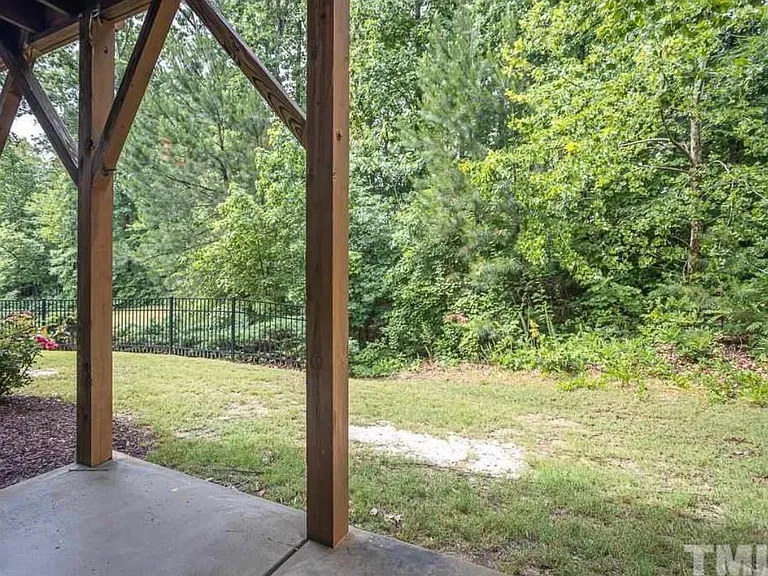 214 Kylemore Cir — Photo 23