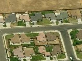 1369 Segovia Ct, Madera, CA