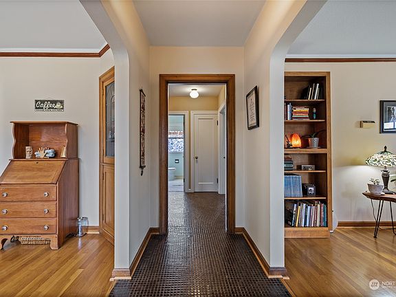 2nd image of 4102 N 25th Street