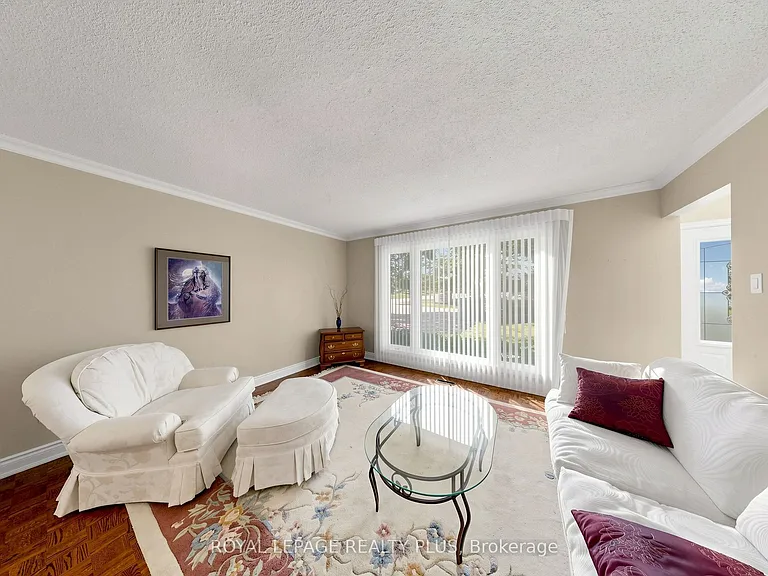 2328 Yolanda Dr — Photo 8