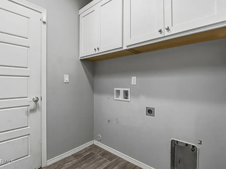 13453 Coldham St — Photo 16