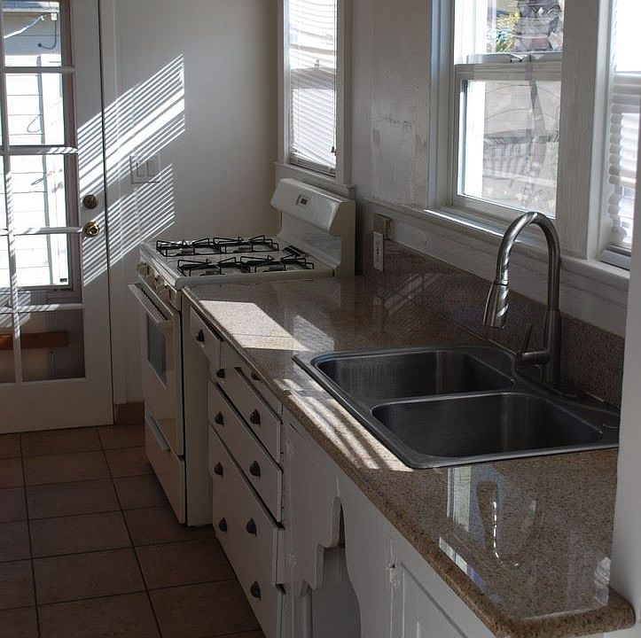 1st image of 502 Sheridan Way