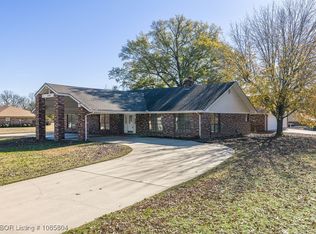 205 K St, Barling, AR 72923