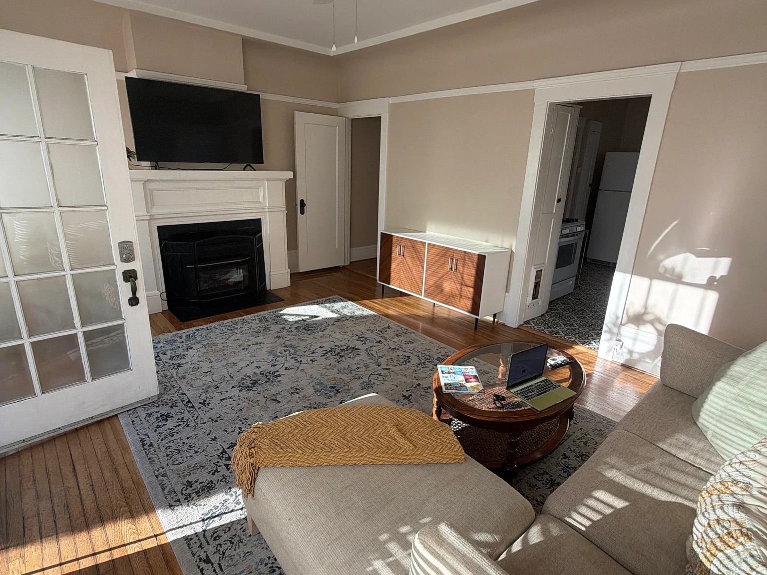 1 bed, 750 sqft, $1,350 — Photo 2