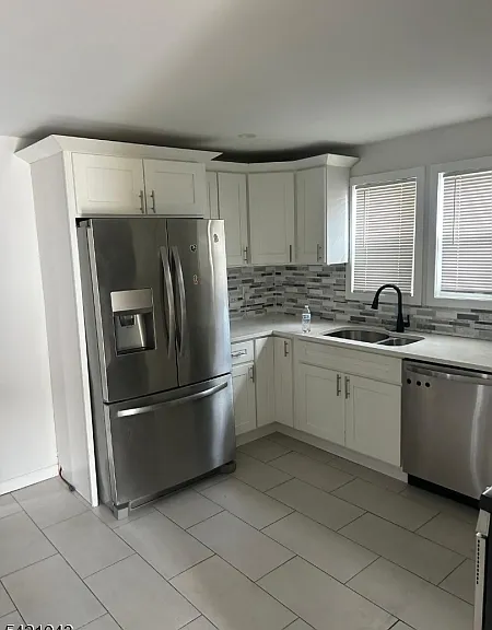 1210 Roselle St — Photo 5