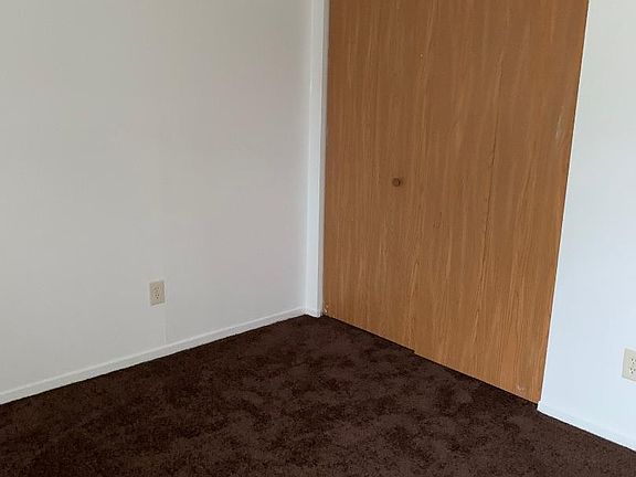 5th image of 1131-33 Silver Meadows Dr