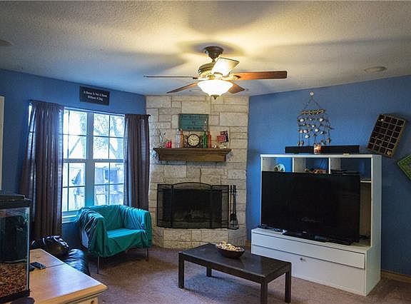 2nd image of 617 Sunset Acres Ct