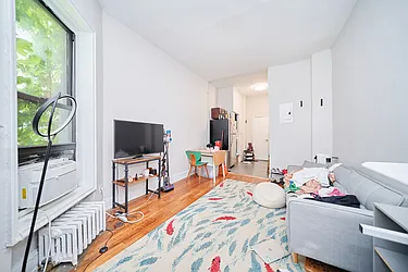 Rented by Living New York