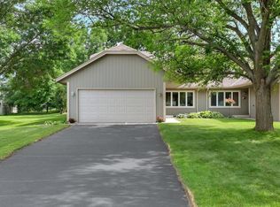 7440 Vinewood Way N, Maple Grove, MN 55311
