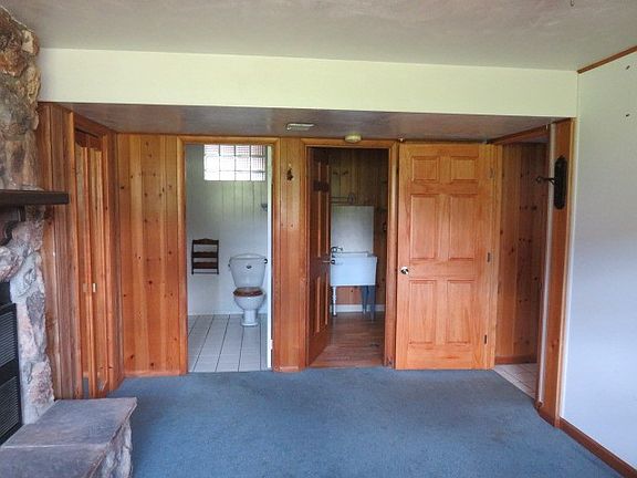 4th image of 210 Delmont Ave