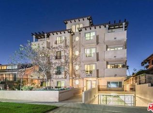 147 N Berendo St PENTHOUSE 3, Los Angeles, CA 90004