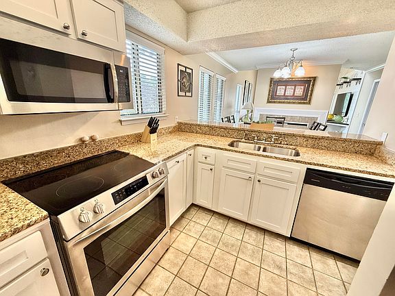 4th image of 6 Wimbledon Ct #6D