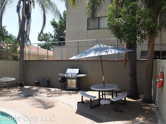 5th image of 13414 Doty Ave APT 8