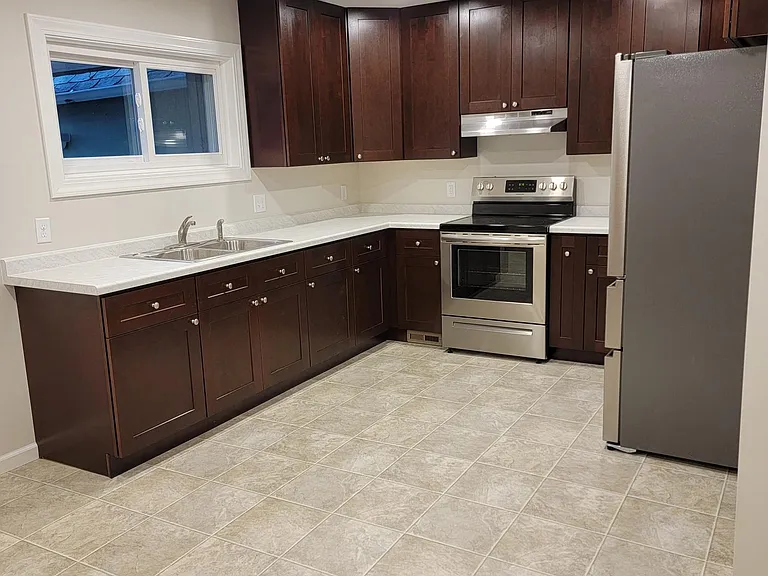 921 Arcadian Ave #A — Photo 2