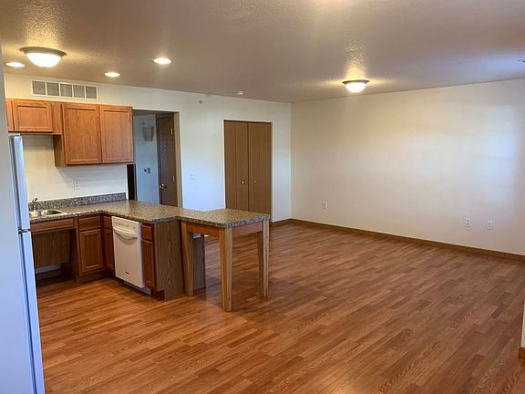 3rd image of 342 Woodies Ln #340B