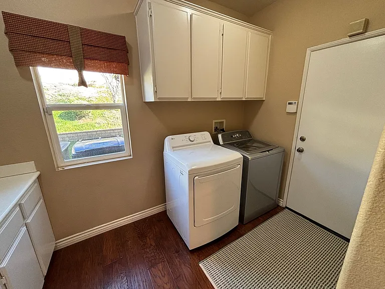 1163 Via Vista Dr — Photo 40