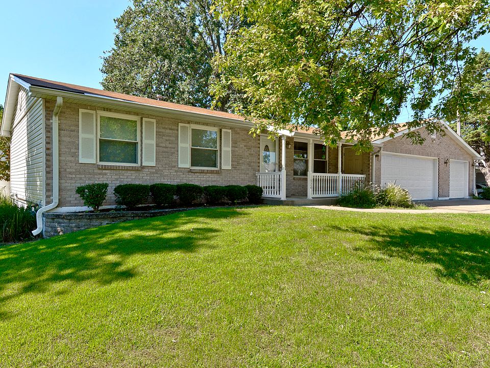 1st image of 11924 Glen West Dr