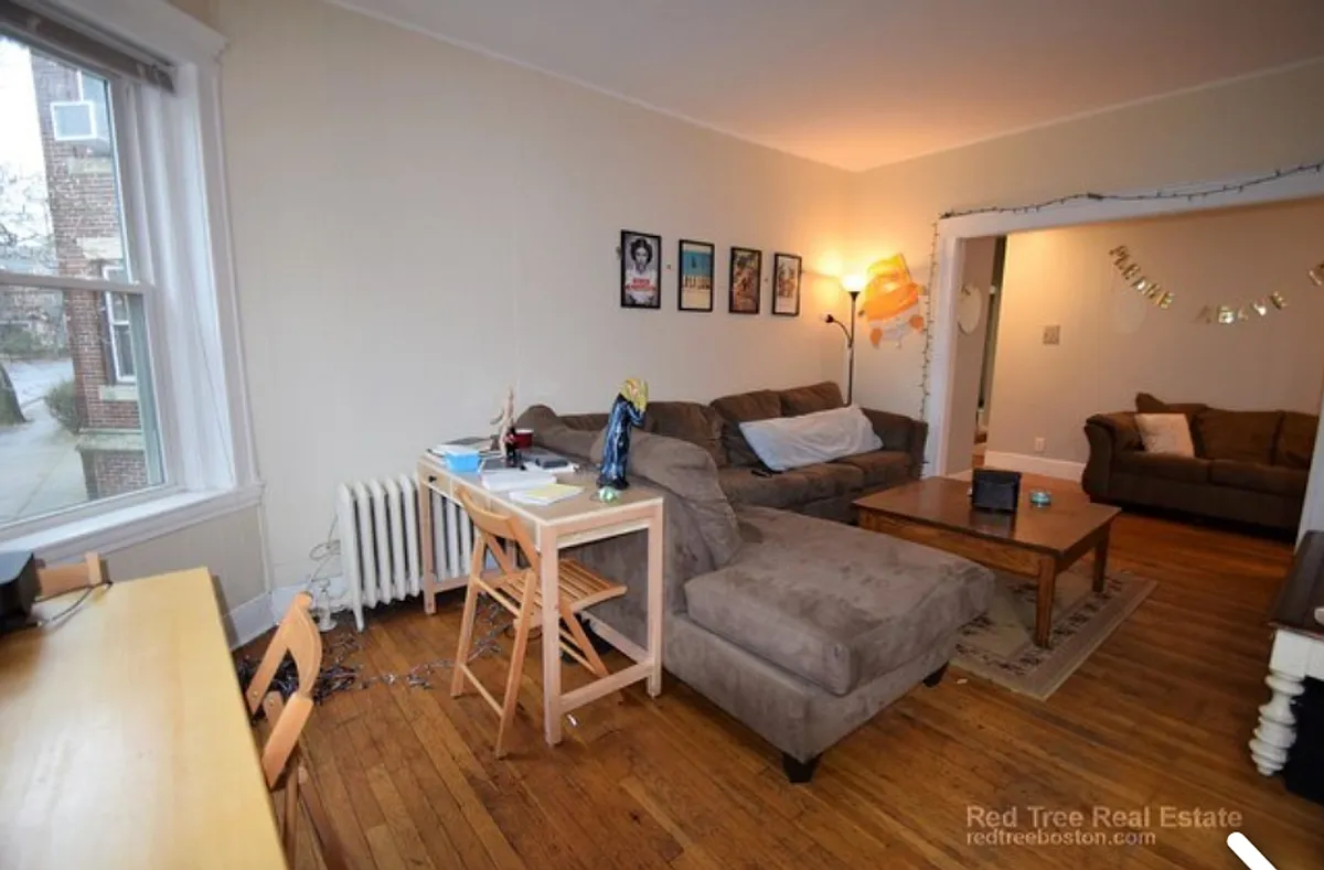 Building Photo - 170 Thorndike St #11