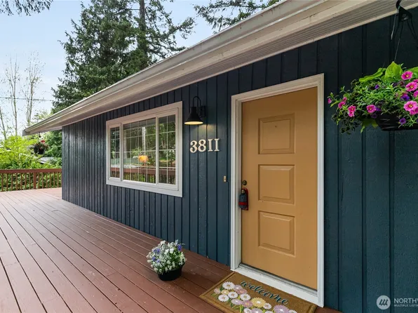 3811 Lakeway Drive, Bellingham, WA 98229
