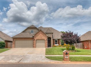 2629 SE 9th Cir, Moore, OK 73160