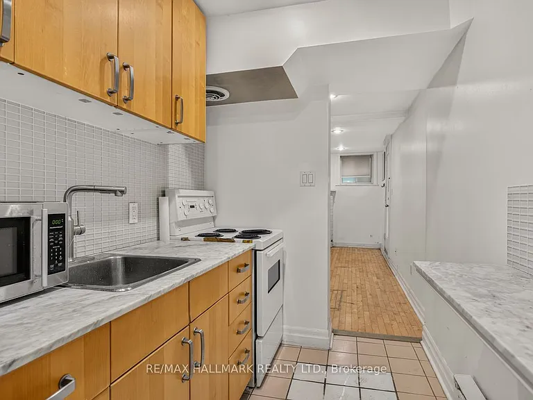 483 Parkside Dr #LOWER — Photo 6