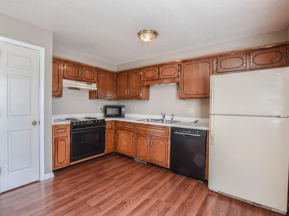 5th image of 3236 N Senseney Cir