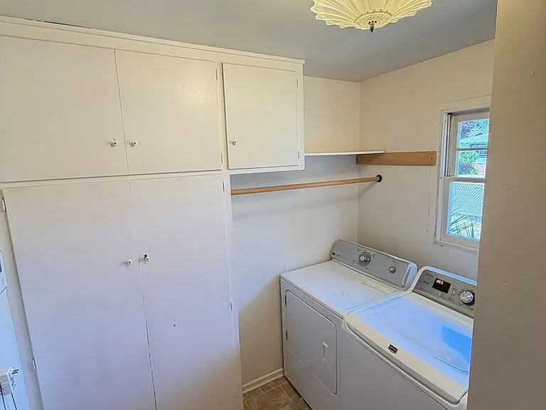 550 Carlson Dr — Photo 11