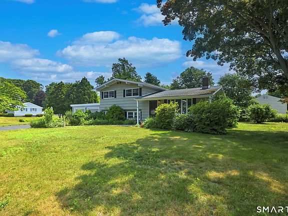 2nd image of 21 McDermott Circle