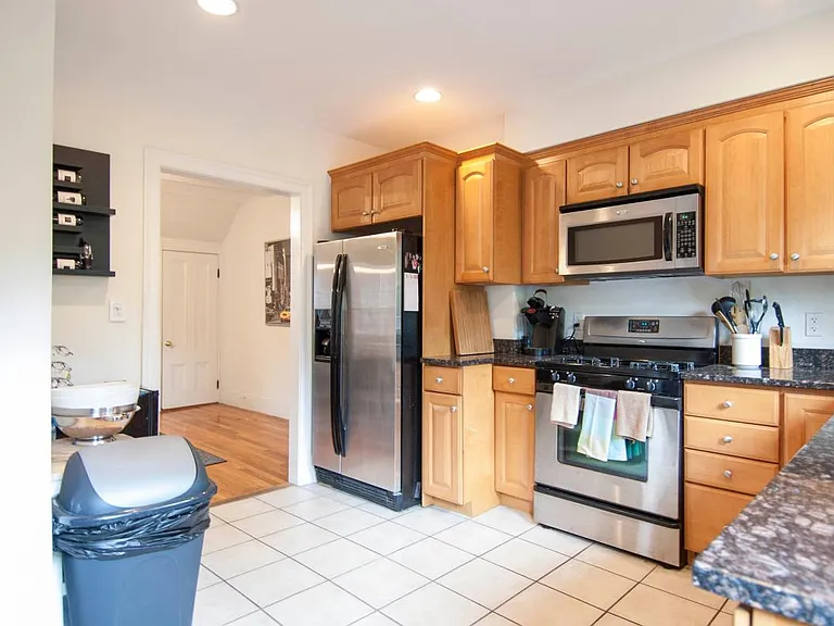 17 Guilford St — Photo 4