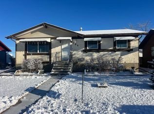704 S Bankview Dr, Drumheller, AB T0J 0Y6