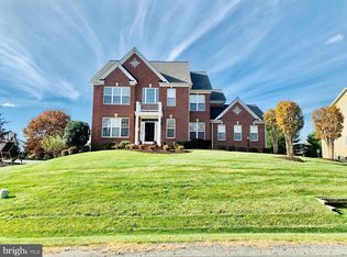 25189 Blackstone Ct, Chantilly, VA 20152
