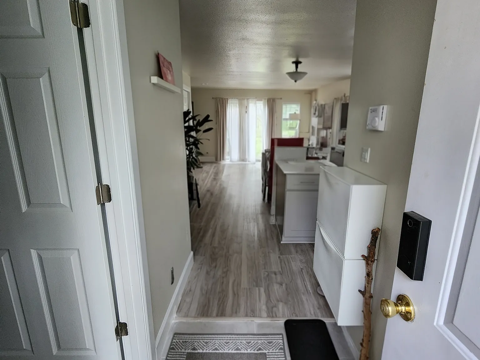 3 bed, 2.5 bath, 1127 sqft, $2,900 — Photo 2