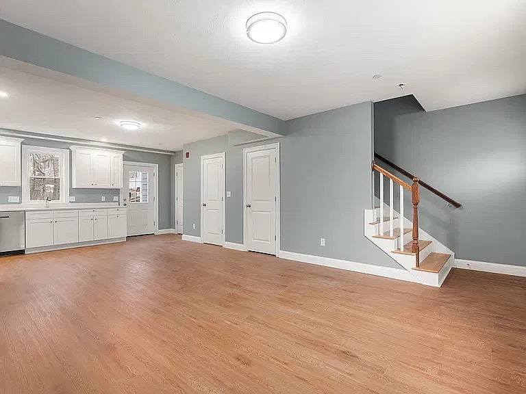 2 bed, 1.5 bath, 1100 sqft, $3,000 — Photo 3