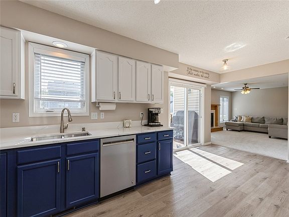 4th image of 5405 NW 93rd St