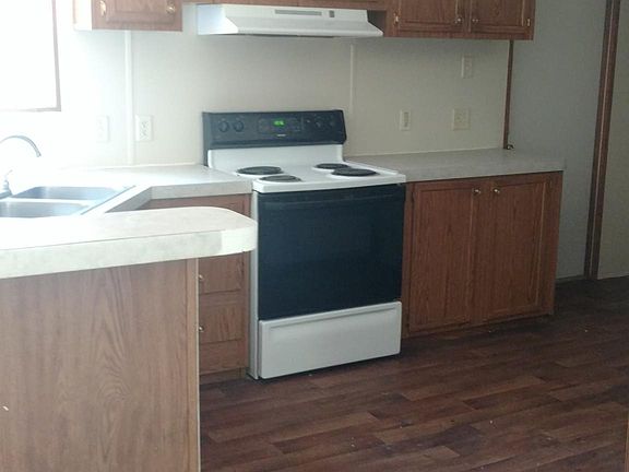 Kitchen from other side.