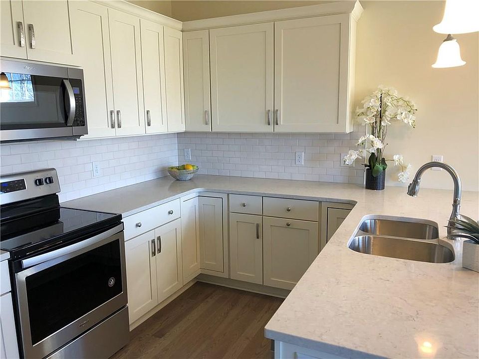 2nd image of 5984 Redfield Dr #49