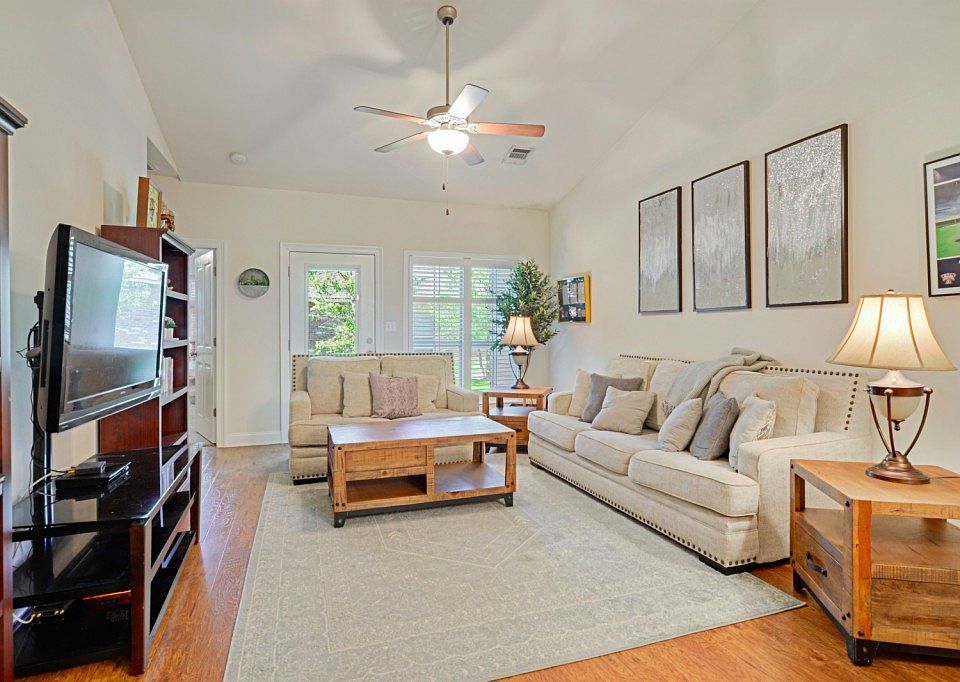 2nd image of 11419 Cottagecreek Rd