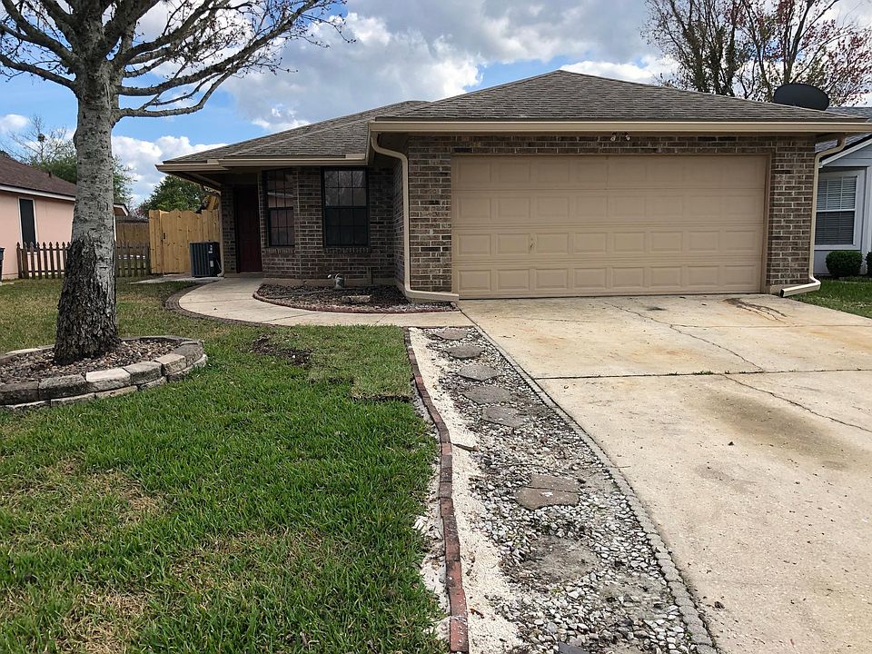 1st image of 1697 Ashwood Cir
