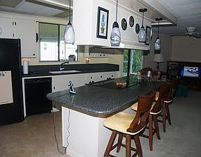 2nd image of 34 Magnolia Ln