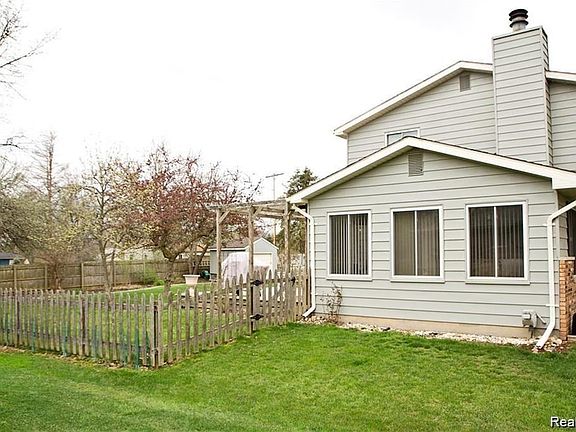 2nd image of 1180 Hollyhock Dr