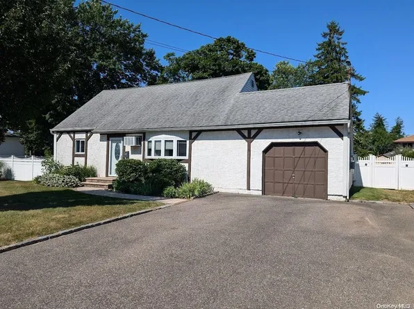 166 Wright Avenue, Deer Park, NY 11729