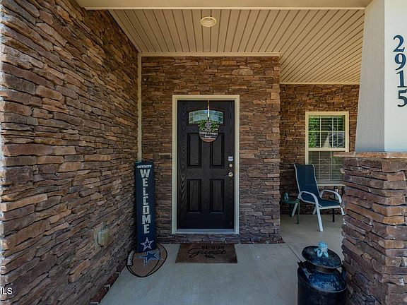 5th image of 2915 Royal Mile Dr