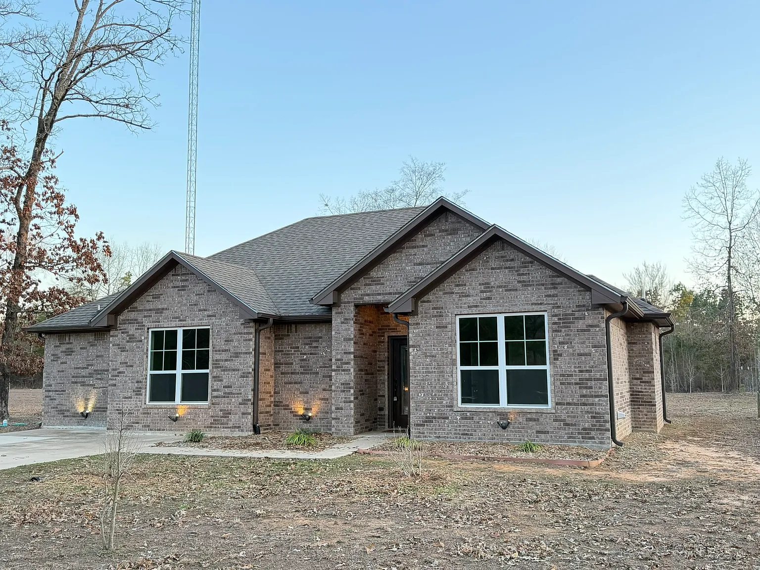 3 bed, 2.5 bath, 1836 sqft, $2,200 — Photo 1