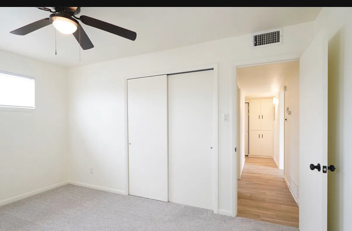 2612 Eubank Blvd NE — Photo 2