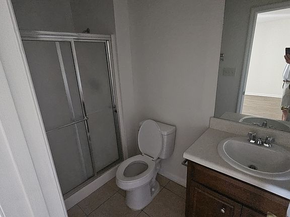 3rd image of 2527 Hilltop Dr #3