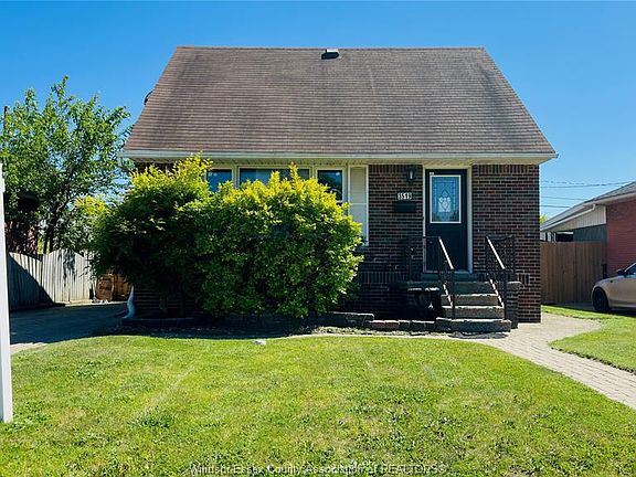 2nd image of 3519 Tecumseh Rd W
