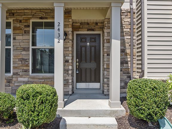 2nd image of 2432 Marions Ln