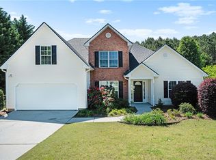 780 Winding Grove Ln, Loganville, GA 30052